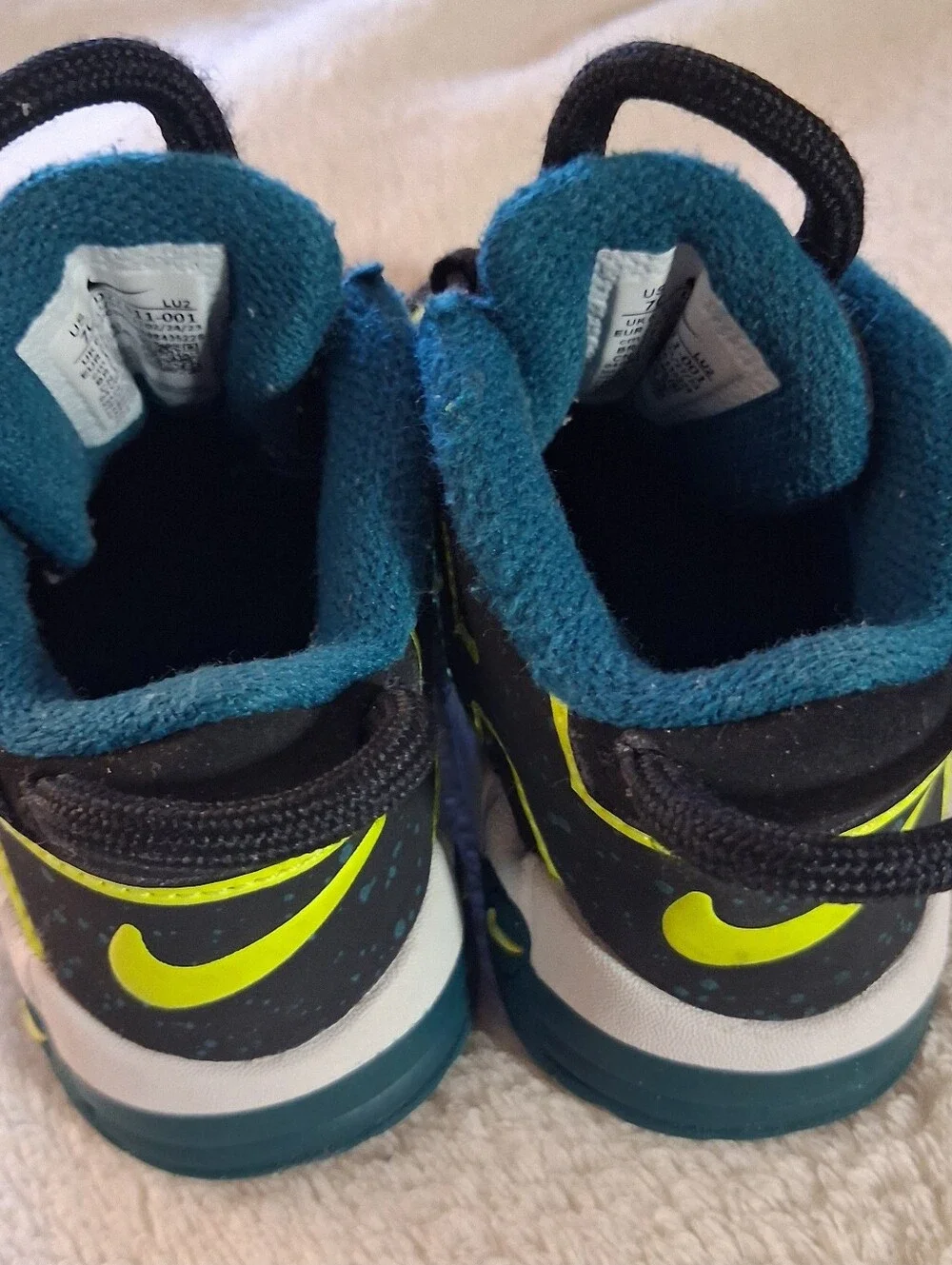 Nike Kids Black & Teal Sneakers with Neon Yellow Accents LIL ONES SIZE 7C